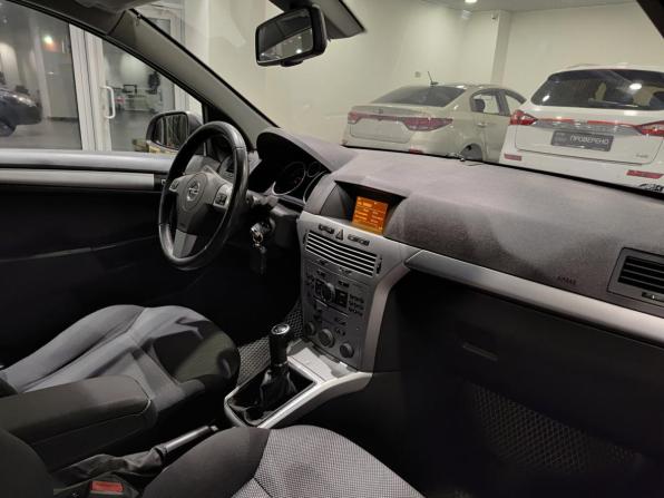 Opel Astra H Рестайлинг с пробегом 2011 года, цена 497 000 рублей, 183859 км, седан, Автокод Объявления