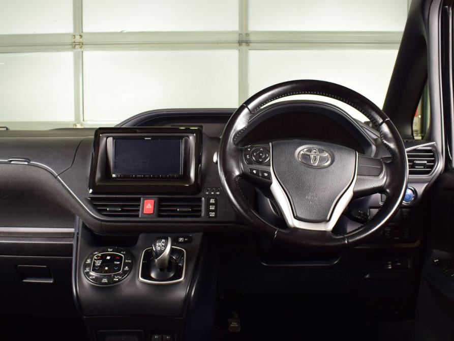Toyota Voxy III (R80) Кемерово  - изображение 8