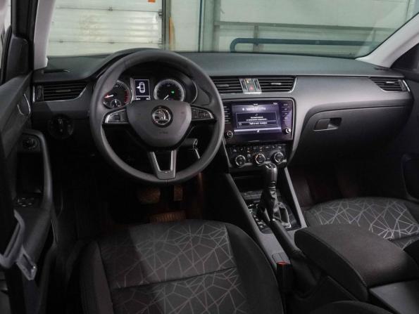Skoda Octavia III (A7) Рестайлинг с пробегом 2020 года, цена 2 274 000 рублей, 22674 км, лифтбек, Автокод Объявления