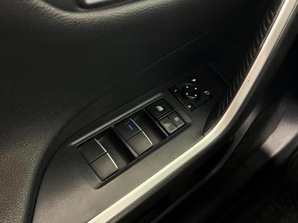 Toyota RAV4 V (XA50) с пробегом 2020 года, цена 2 439 900 рублей, 230523 км, внедорожник, Автокод Объявления