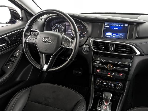 Infiniti Q30 с пробегом 2017 года, цена 2 550 000 рублей, 54096 км, хэтчбек, Автокод Объявления