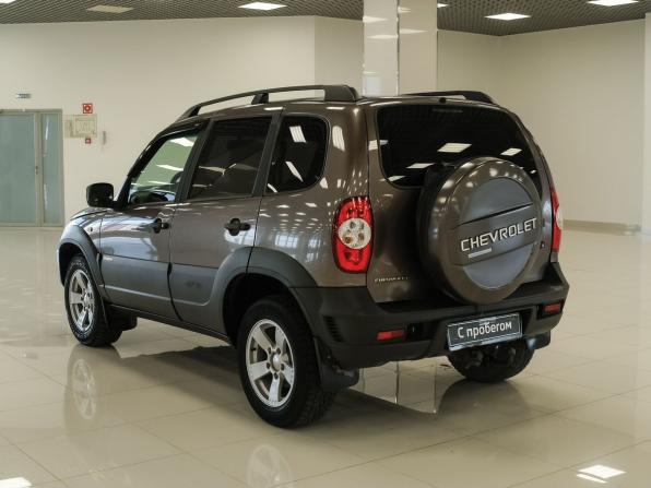 Chevrolet Niva I Рестайлинг с пробегом 2015 года, цена 535 000 рублей, 125046 км, внедорожник, Автокод Объявления