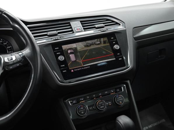 Volkswagen Tiguan II с пробегом 2018 года, цена 2 349 000 рублей, 180000 км, внедорожник, Автокод Объявления