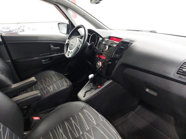 Kia Venga I Рестайлинг с пробегом 2014 года, цена 985 000 рублей, 128000 км, минивэн, Автокод Объявления