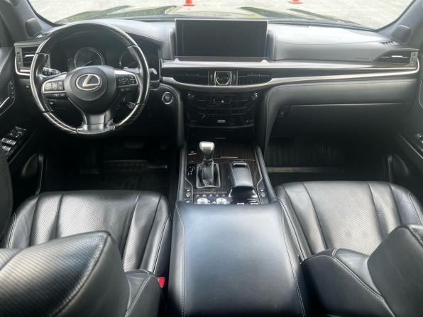 Lexus LX III Рестайлинг 2 с пробегом 2018 года, цена 6 925 000 рублей, 175665 км, внедорожник, Автокод Объявления