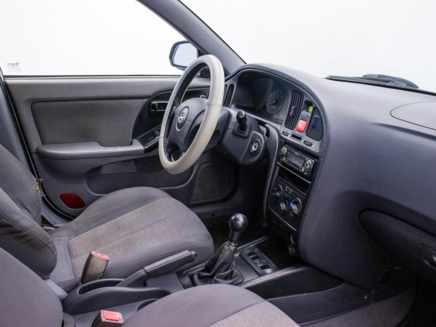 Hyundai Elantra III (XD2) Рестайлинг Москва  - изображение 10