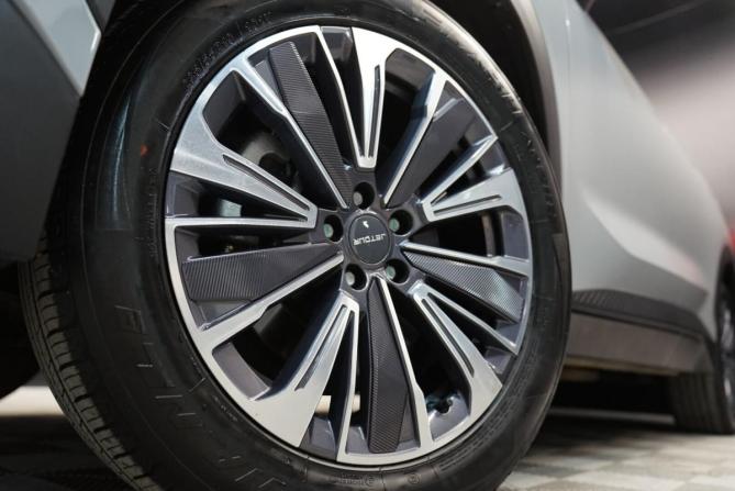 JETOUR DASHING I с пробегом 2023 года, цена 2 270 000 рублей, 34777 км, внедорожник, Автокод Объявления
