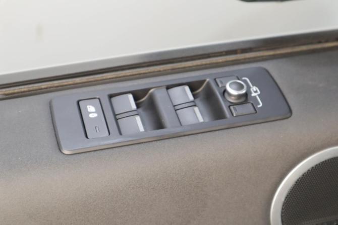 Land Rover Discovery V с пробегом 2020 года, цена 4 149 000 рублей, 90000 км, внедорожник, Автокод Объявления