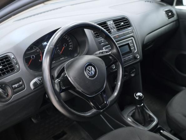 Volkswagen Polo V Рестайлинг с пробегом 2016 года, цена 813 000 рублей, 135879 км, седан, Автокод Объявления