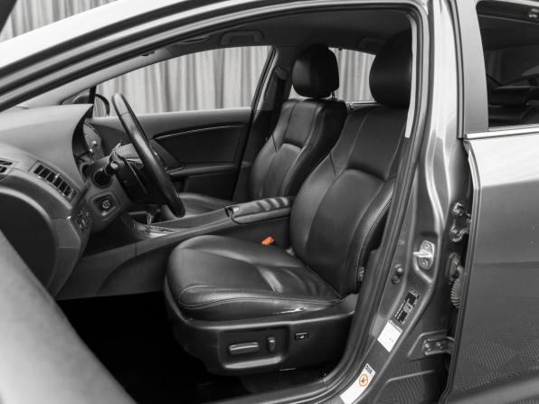 Toyota Avensis III с пробегом 2009 года, цена 1 080 000 рублей, 245111 км, седан, Автокод Объявления