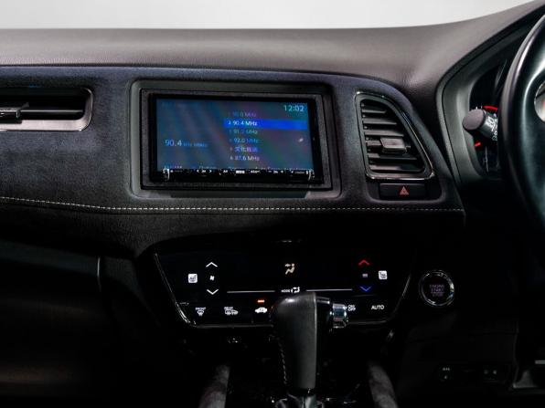 Honda Vezel I с пробегом 2017 года, цена 1 855 000 рублей, 102810 км, внедорожник, Автокод Объявления