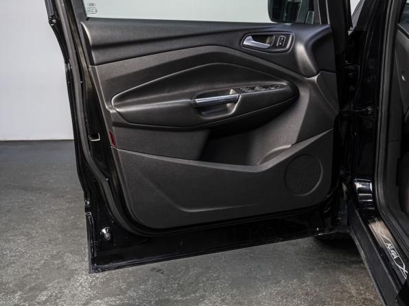 Ford Kuga II Рестайлинг с пробегом 2017 года, цена 1 375 000 рублей, 177081 км, внедорожник, Автокод Объявления