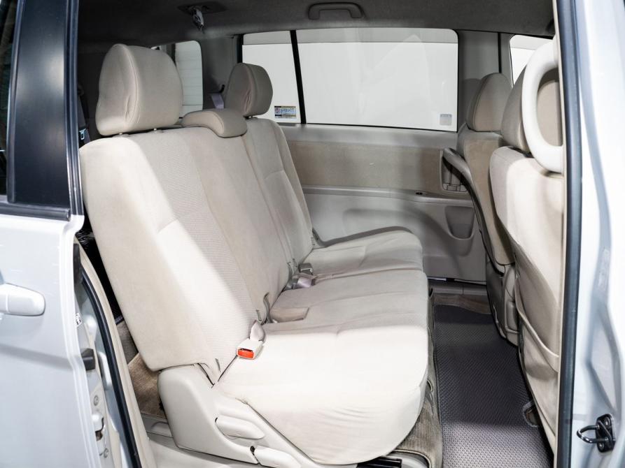 Toyota ISis I Рестайлинг Чита  - изображение 6