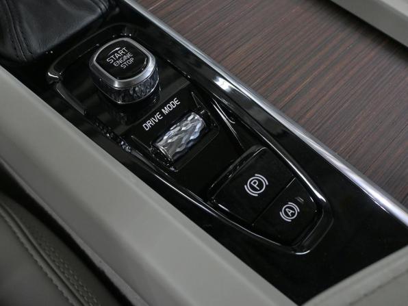 Volvo XC60 II с пробегом 2018 года, цена 4 370 000 рублей, 20180 км, внедорожник, Автокод Объявления