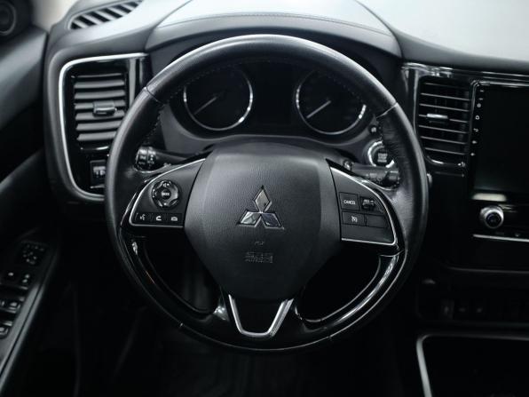 Mitsubishi Outlander III Рестайлинг 3 с пробегом 2020 года, цена 2 597 000 рублей, 78356 км, внедорожник, Автокод Объявления
