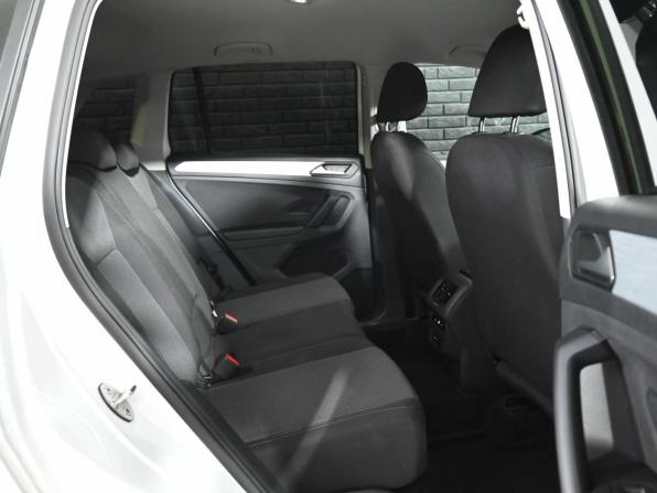 Volkswagen Tiguan II Рестайлинг с пробегом 2022 года, цена 2 835 000 рублей, 42266 км, внедорожник, Автокод Объявления