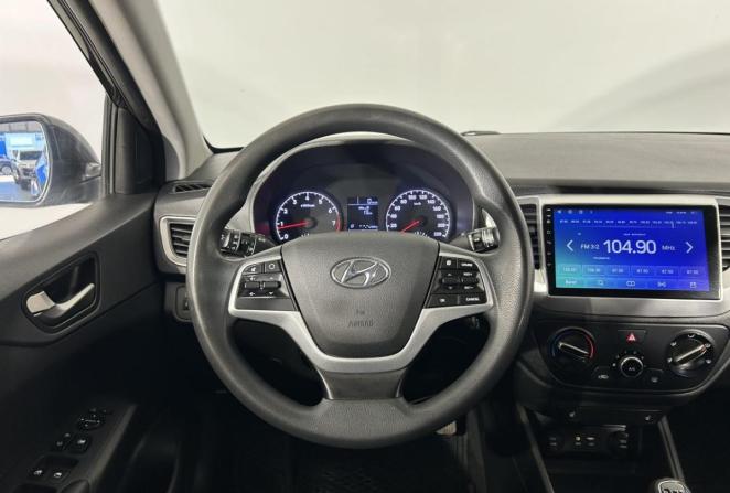 Hyundai Solaris II с пробегом 2018 года, цена 1 300 000 рублей, 132742 км, седан, Автокод Объявления