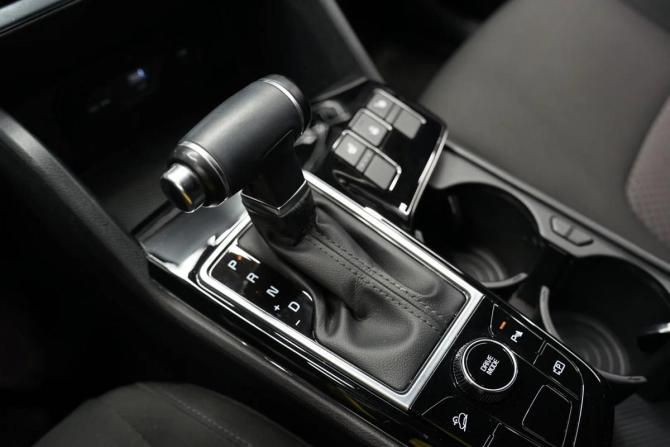 Kia Sportage V с пробегом 2023 года, цена 3 290 000 рублей, 28100 км, внедорожник, Автокод Объявления