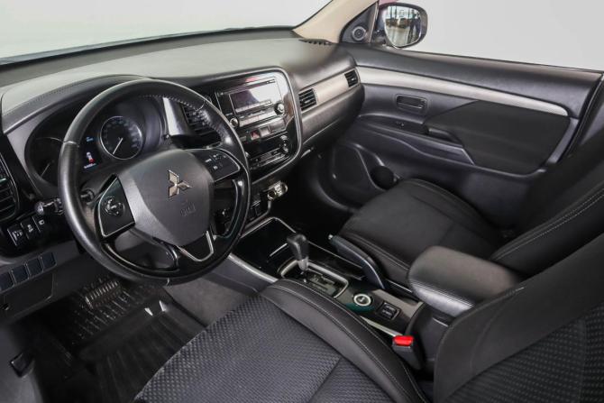 Mitsubishi Outlander III Рестайлинг 2 с пробегом 2017 года, цена 1 759 000 рублей, 163967 км, внедорожник, Автокод Объявления