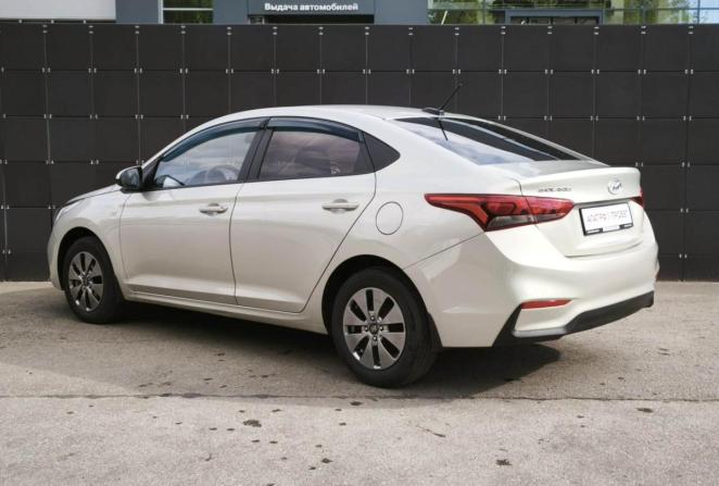 Hyundai Solaris II с пробегом 2018 года, цена 1 229 000 рублей, 118891 км, седан, Автокод Объявления