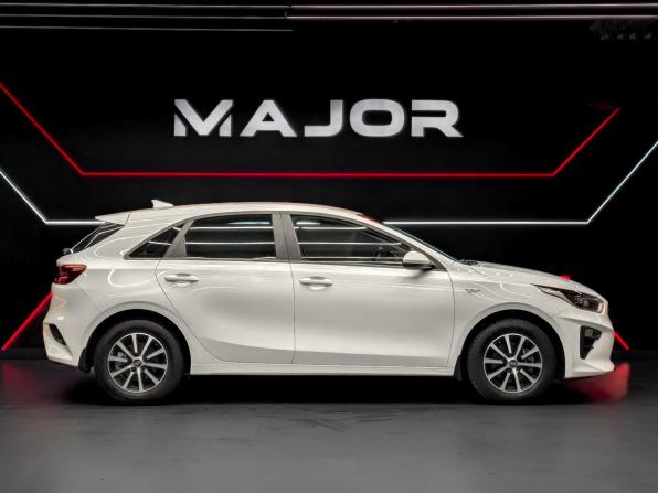 Kia Ceed III с пробегом 2018 года, цена 1 850 000 рублей, 34524 км, хэтчбек, Автокод Объявления