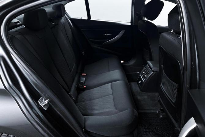 BMW 3 серии VI (F3x) Рестайлинг с пробегом 2018 года, цена 1 380 200 рублей, 162480 км, седан, Автокод Объявления