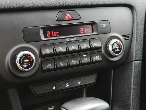 Kia Sportage IV Рестайлинг с пробегом 2018 года, цена 2 200 000 рублей, 82500 км, внедорожник, Автокод Объявления