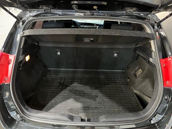 Toyota Auris II с пробегом 2013 года, цена 1 250 000 рублей, 84294 км, хэтчбек, Автокод Объявления