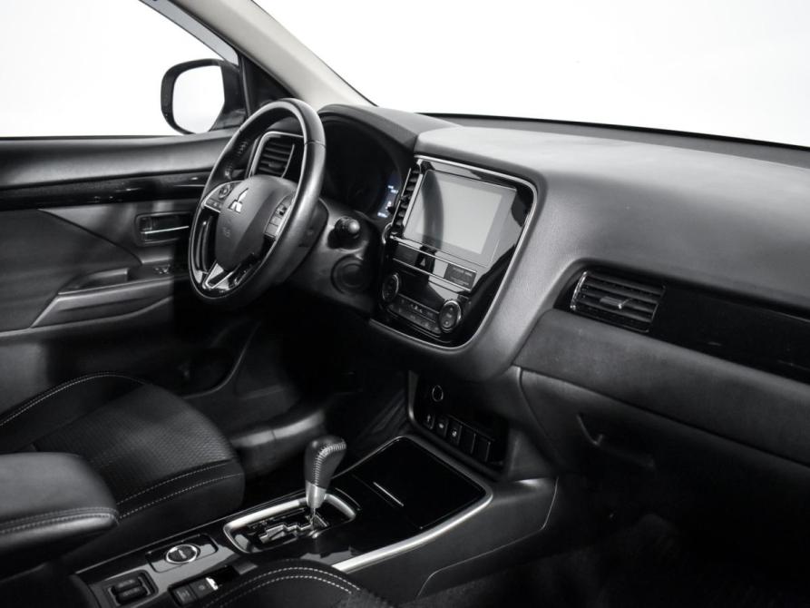 Mitsubishi Outlander III Рестайлинг 3 Санкт-Петербург  - изображение 13