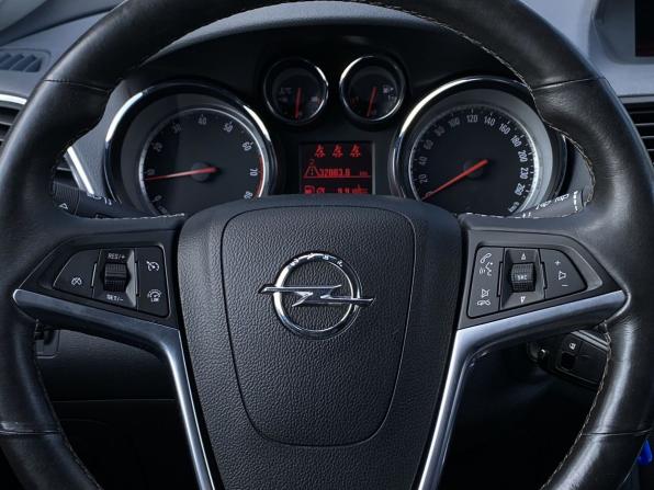 Opel Mokka I с пробегом 2014 года, цена 1 199 000 рублей, 132003 км, внедорожник, Автокод Объявления