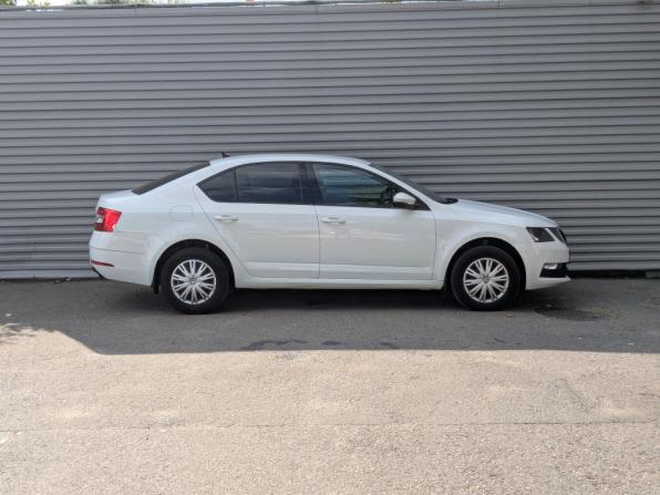 Skoda Octavia III (A7) Рестайлинг с пробегом 2020 года, цена 1 910 000 рублей, 65171 км, лифтбек, Автокод Объявления