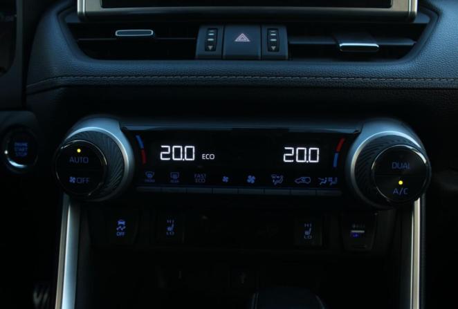 Toyota RAV4 V (XA50) с пробегом 2021 года, цена 3 990 000 рублей, 74156 км, внедорожник, Автокод Объявления