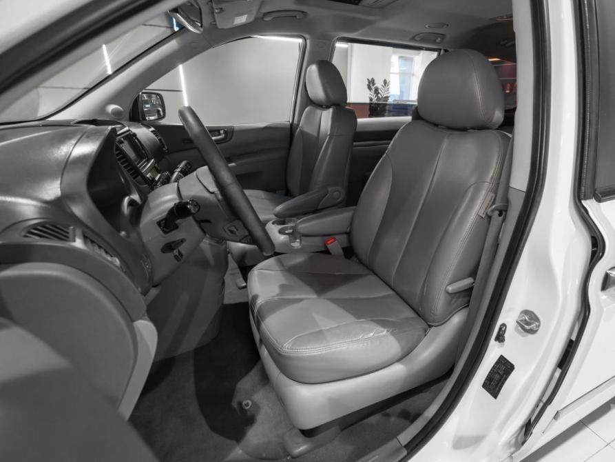 Kia Carnival II Москва  - изображение 9