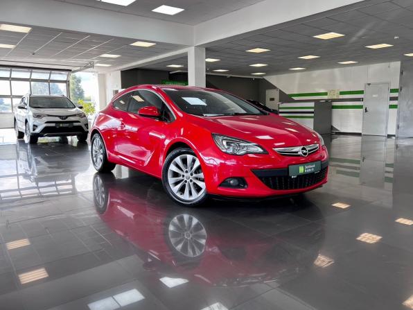 Opel Astra J Рестайлинг с пробегом 2014 года, цена 1 095 000 рублей, 129014 км, хэтчбек, Автокод Объявления