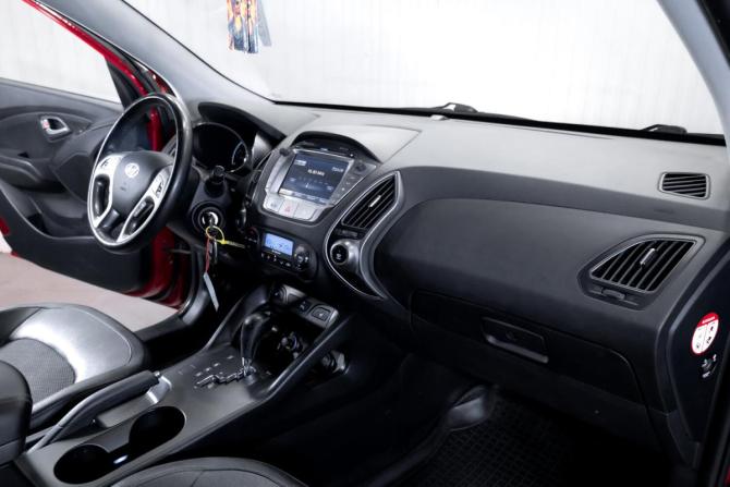 Hyundai ix35 I Рестайлинг с пробегом 2014 года, цена 1 300 000 рублей, 175935 км, внедорожник, Автокод Объявления