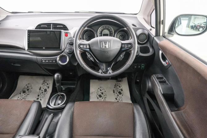 Honda Fit Shuttle I с пробегом 2012 года, цена 729 000 рублей, 243094 км, универсал, Автокод Объявления