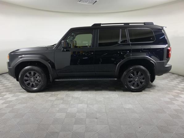 Toyota Land Cruiser Prado 250 Series с пробегом 2025 года, цена 9 900 000 рублей, 7963 км, внедорожник, Автокод Объявления