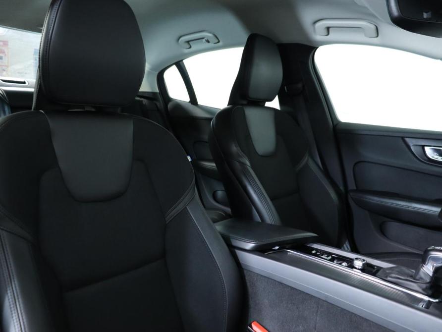 Volvo S60 III Санкт-Петербург  - изображение 12