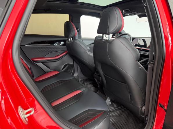 Geely Coolray I Рестайлинг с пробегом 2023 года, цена 2 100 000 рублей, 30544 км, внедорожник, Автокод Объявления