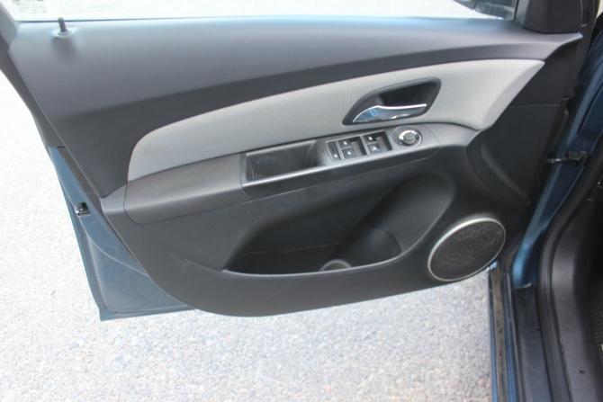 Chevrolet Cruze I Рестайлинг с пробегом 2013 года, цена 737 000 рублей, 177001 км, седан, Автокод Объявления