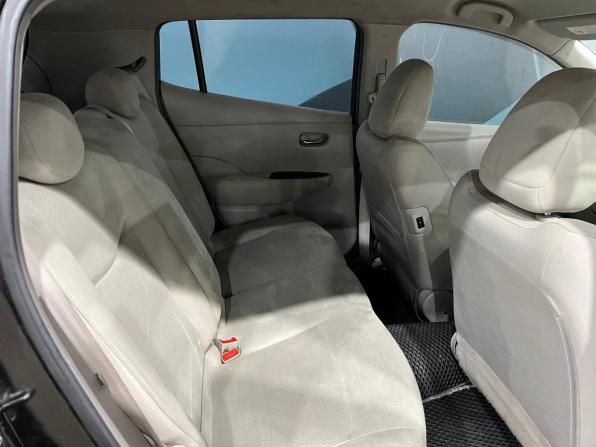 Nissan Leaf I (ZE0/AZE0) с пробегом 2012 года, цена 450 000 рублей, 121564 км, хэтчбек, Автокод Объявления