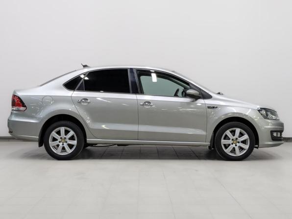 Volkswagen Polo V Рестайлинг с пробегом 2018 года, цена 1 310 000 рублей, 74114 км, седан, Автокод Объявления