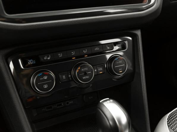 Volkswagen Tiguan II с пробегом 2018 года, цена 3 080 000 рублей, 54109 км, внедорожник, Автокод Объявления