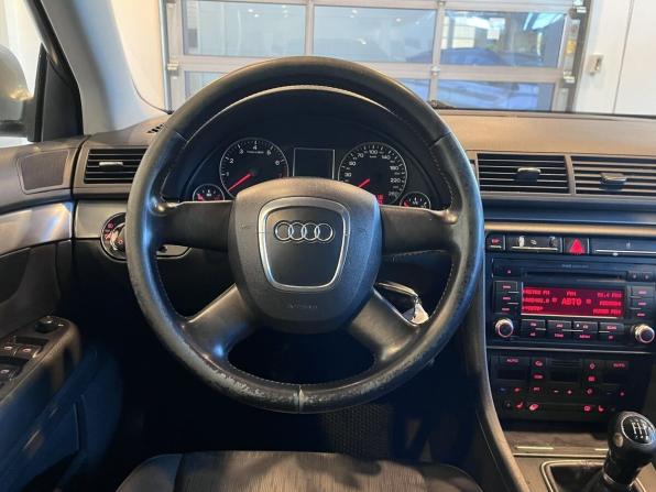 Audi A4 III (B7) с пробегом 2007 года, цена 560 000 рублей, 327403 км, седан, Автокод Объявления