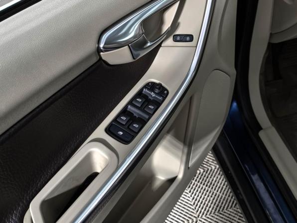 Volvo XC60 I с пробегом 2012 года, цена 990 000 рублей, 381000 км, внедорожник, Автокод Объявления