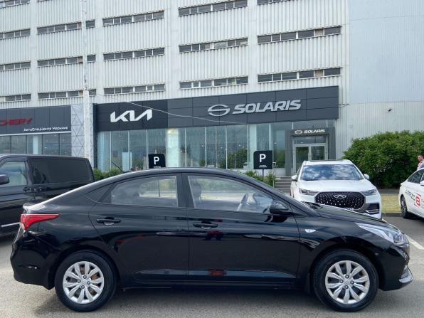 Hyundai Solaris II с пробегом 2018 года, цена 895 000 рублей, 161000 км, седан, Автокод Объявления