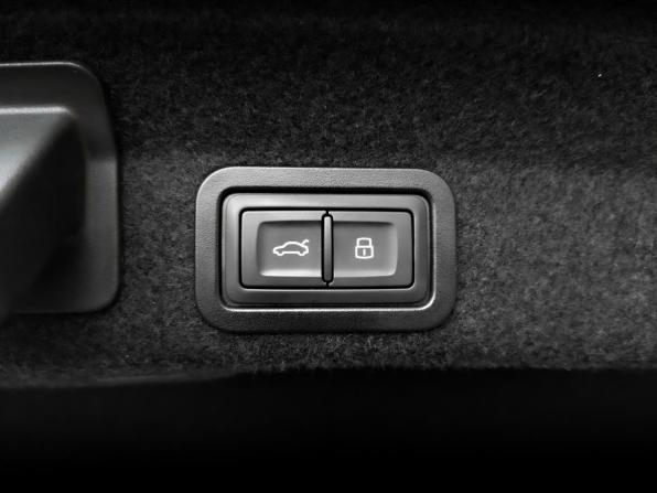 Audi A6 V (C8) с пробегом 2021 года, цена 4 150 000 рублей, 91465 км, седан, Автокод Объявления