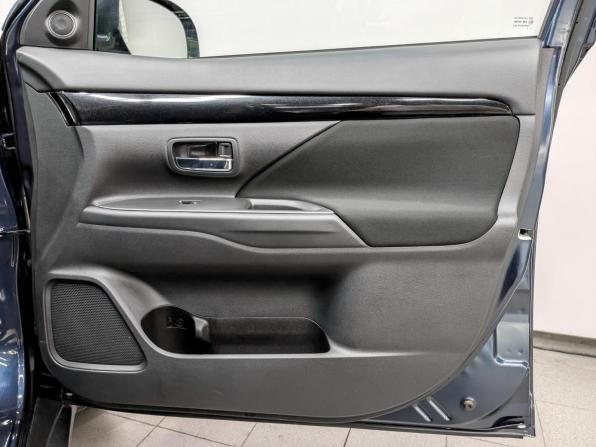 Mitsubishi Outlander III Рестайлинг 3 с пробегом 2021 года, цена 2 450 000 рублей, 90500 км, внедорожник, Автокод Объявления