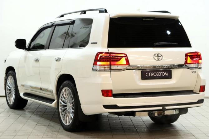 Toyota Land Cruiser 200 Series Рестайлинг 2 с пробегом 2020 года, цена 8 299 000 рублей, 267617 км, внедорожник, Автокод Объявления