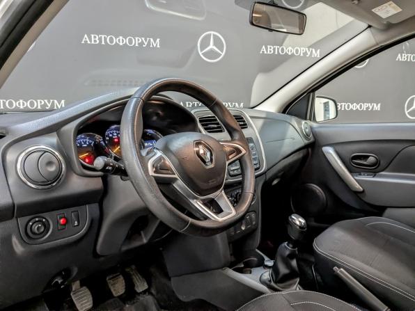 Renault Logan II Рестайлинг с пробегом 2022 года, цена 1 050 000 рублей, 145916 км, седан, Автокод Объявления